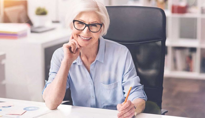 Dicas de cuidados oculares para mães acima dos 60 anos